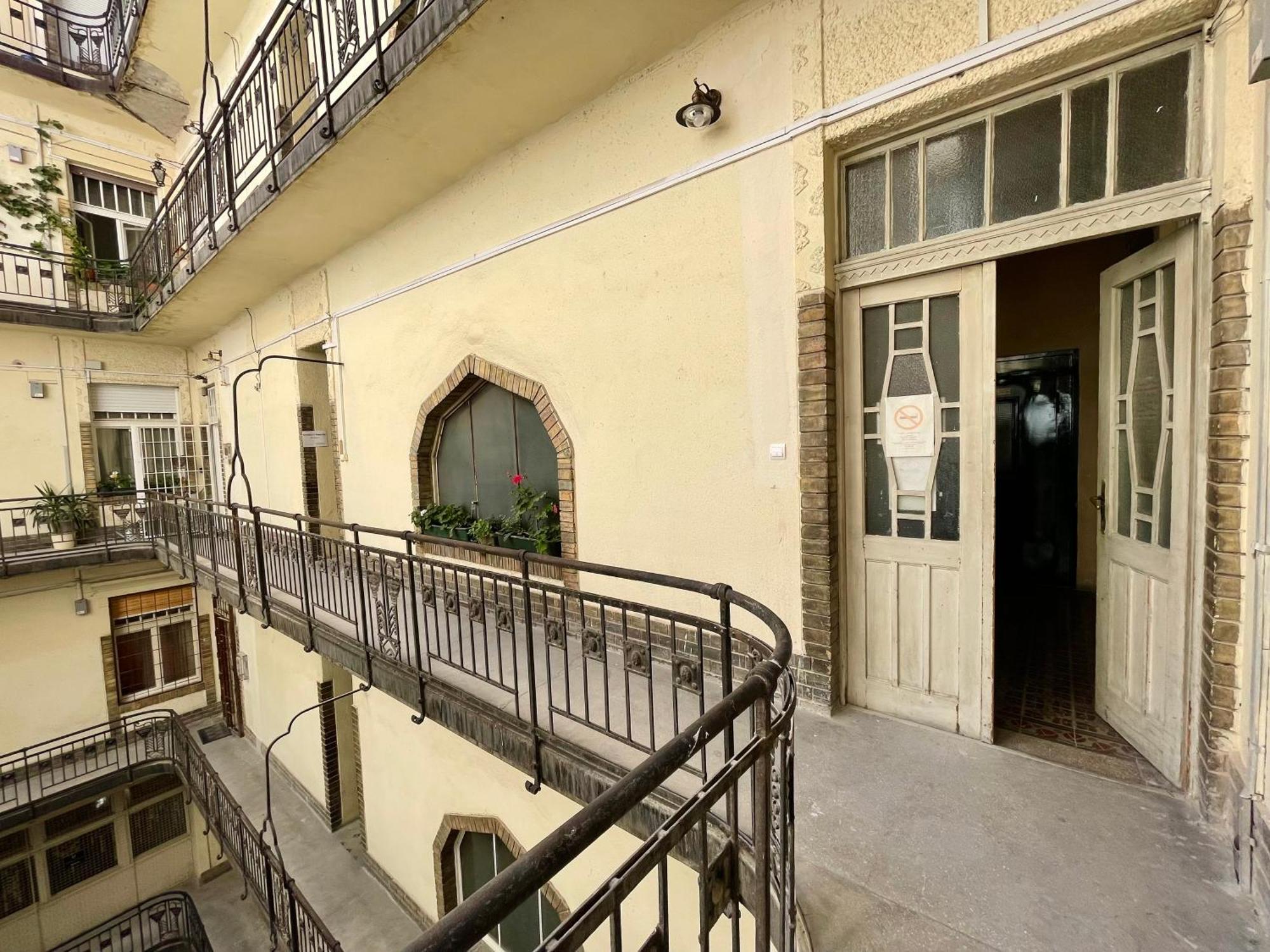 Gold Pearl Apartment 2 Rooms At St Stephen' S Basilica Budapest Exterior photo