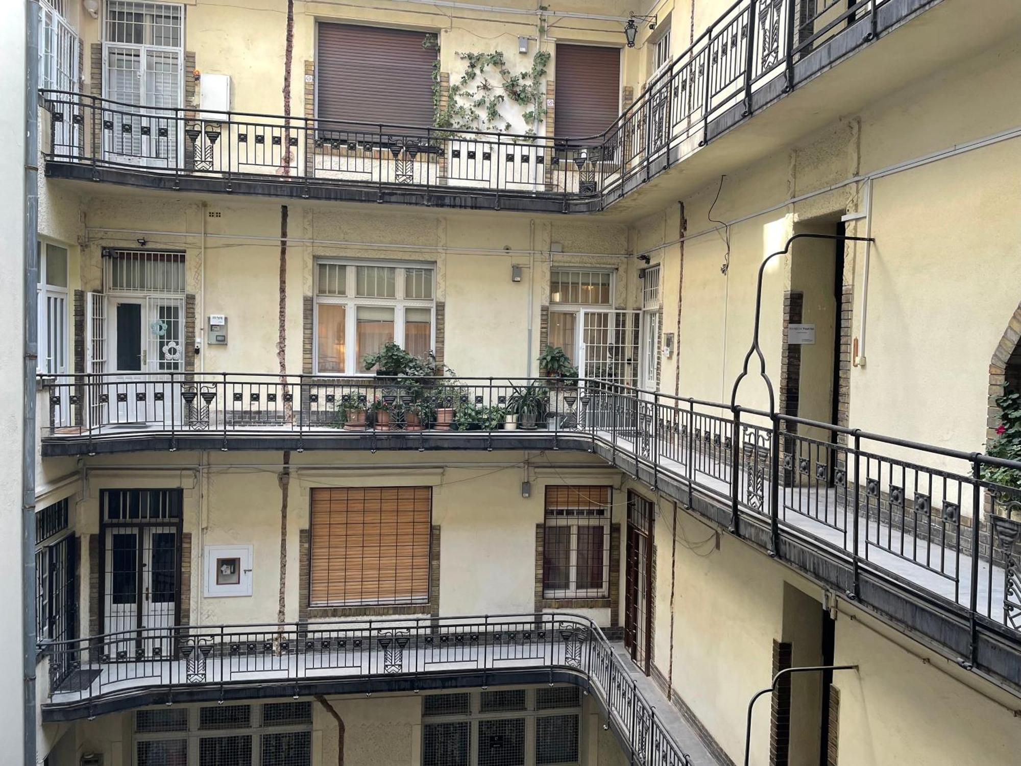 Gold Pearl Apartment 2 Rooms At St Stephen' S Basilica Budapest Exterior photo